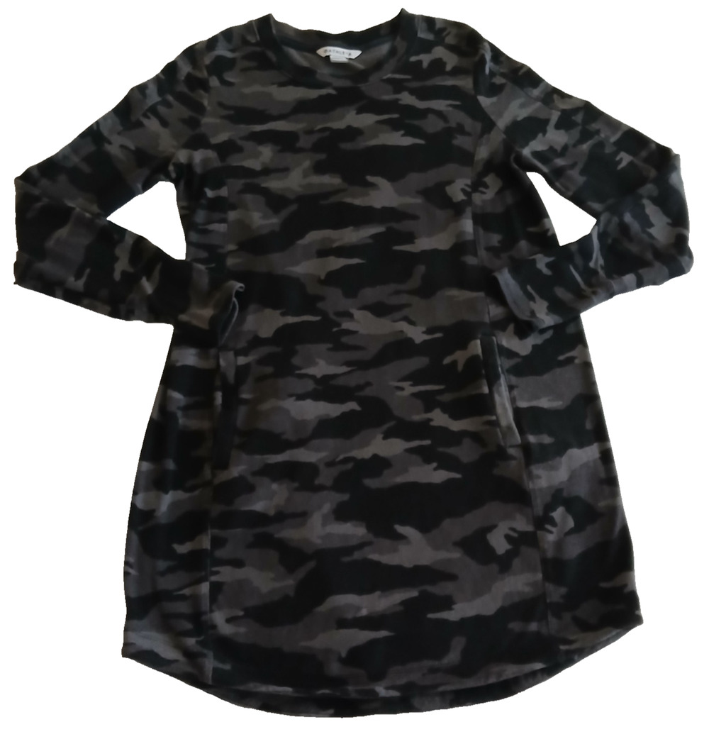 Athleta Balance Dress Womens M Gray Black Camo Print Long Sleeve Knit Athleisure
